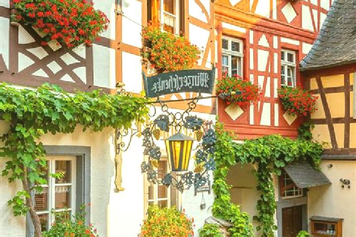 Abigail, 30 — Escort in Lauterbach/Schwarzwald, Germany