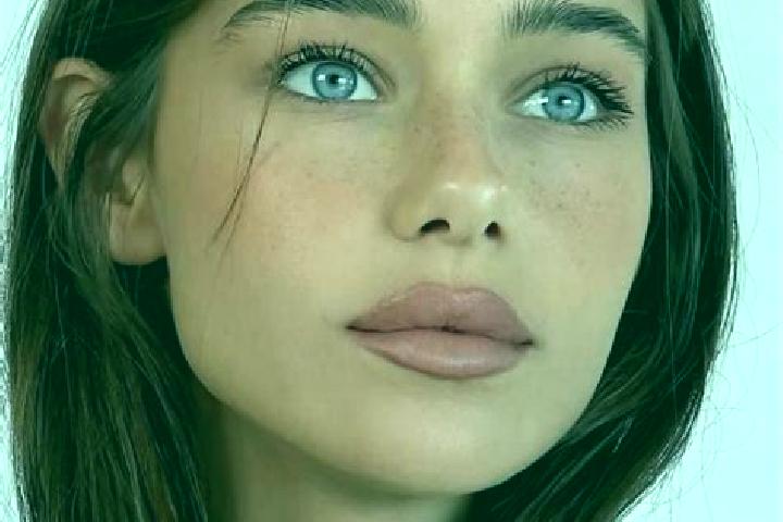 Abigail, 31, a brunette brown-eyed caucasian companion based in Charleville-Mezieres. Offering A-Level, CIM, Dinner Date. Available for incall and outcall, d...