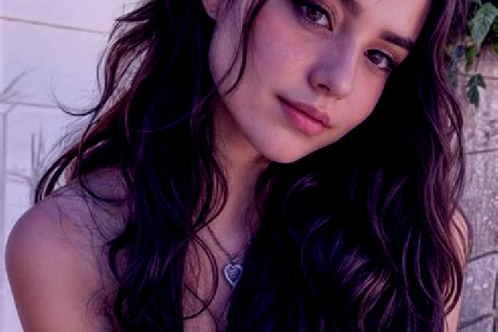 Abigail, 31, a red hazel-eyed latina companion based in Tuxpanguillo. Offering Girlfriend Experience, Erotic Massage, A-Level, OWO. Available for incall and ...