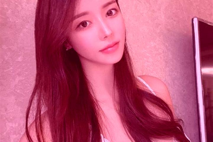 Abigail, 31 — Escort in Sairam, China