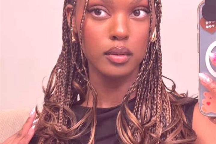 Abigail, 31 — Escort in Tresses, France