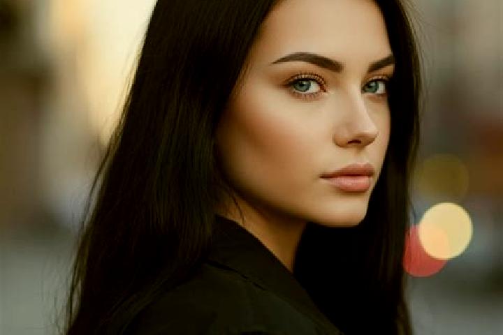 Abigail, 32, a brunette blue-eyed latina companion based in Glen Moir. Offering Couples, Party Girl, Roleplay, Dinner Date, Girlfriend Experience. Available ...