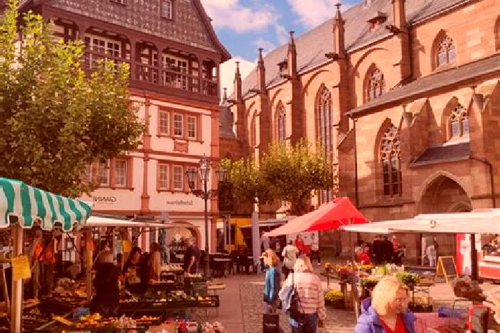 Abigail, 32 — Escort in Neustadt am Main, Germany