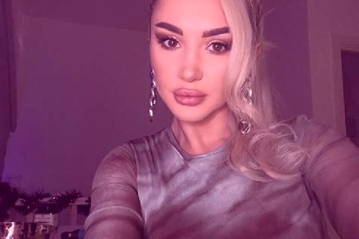 Abigail, 33, a blonde dark-eyed middle eastern companion based in Carlus. Offering GFE, Tantra, Overnight, Dinner Date. Available for incall and outcall, day...