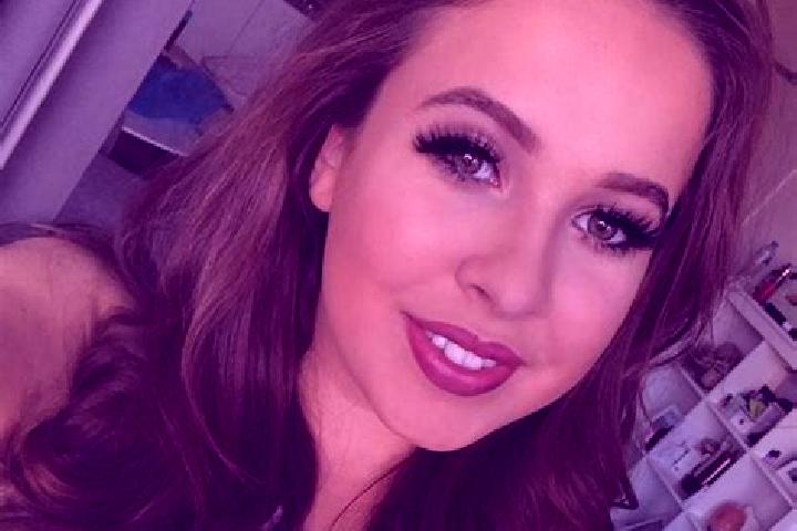 Abigail, 33, a brunette grey-eyed mediterranean companion based in West Slope. Offering Massage, Roleplay, Erotic Massage. Available for incall and outcall, ...