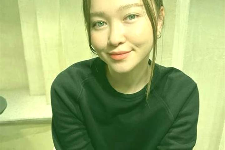 Abigail, 33, a dark blonde blue-eyed asian companion based in Sosnova. Offering Deep French Kissing, OWO, Dinner Date. Available for incall and outcall, over...