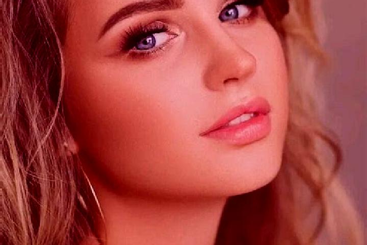 Abigail, 33, a dark blonde blue-eyed mediterranean companion based in Bandrele. Offering GFE, Dinner Date, Erotic Massage, Tantra. Available for incall and o...