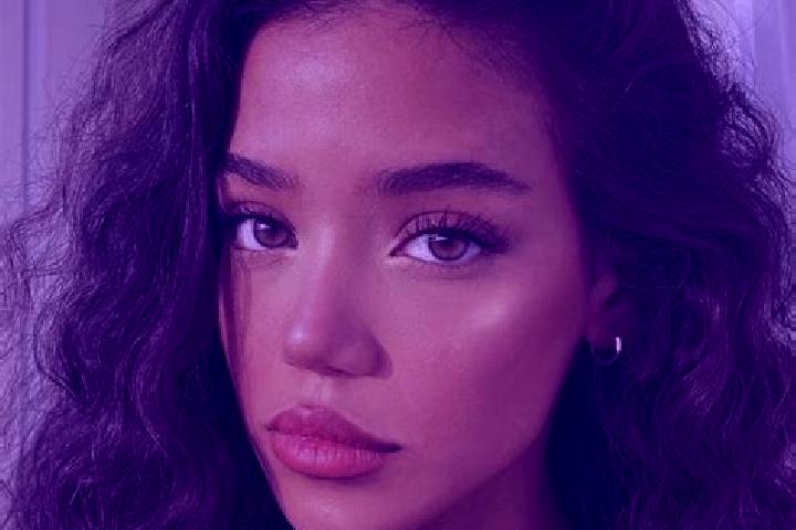 Abigail, 34, a black brown-eyed mixed companion based in Renon. Offering GFE, Striptease, Duos. Available for incall and outcall, day and evening dates.