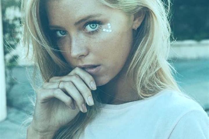 Abigail, 35, a blonde blue-eyed middle eastern companion based in Duowa. Offering 69, BDSM, Party Girl. Available for incall and outcall, overnight bookings ...