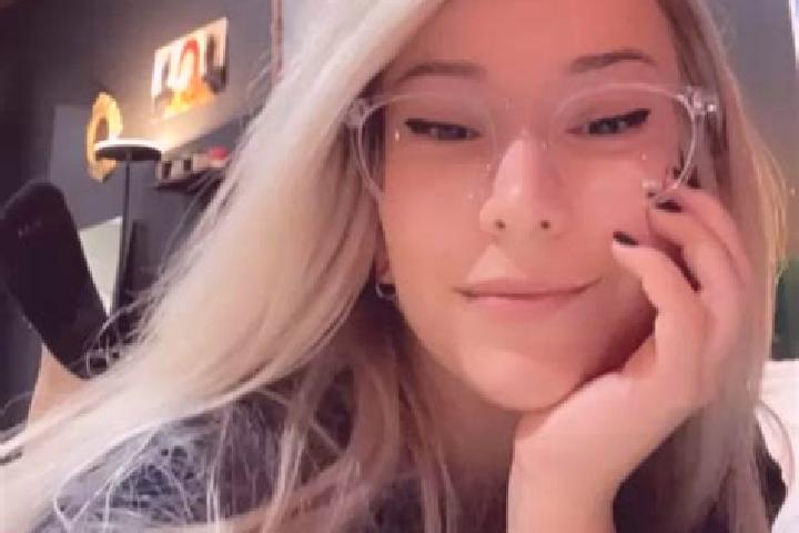 Abigail, 36, a blonde grey-eyed asian companion based in Klos. Offering Roleplay, Striptease, A-Level, OWO, BDSM. Available for incall and outcall, day and e...