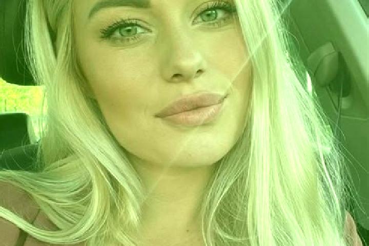 Abigail, 36, a blonde hazel-eyed caucasian companion based in Peronne-en-Melantois. Offering Erotic Massage, Dinner Date, Party Girl, BDSM. Available for inc...