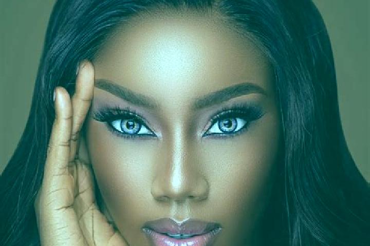 Abigail, 38, a chestnut blue-eyed ebony companion based in Soceni. Offering Couples, Roleplay. Available for incall and outcall, day and evening dates.