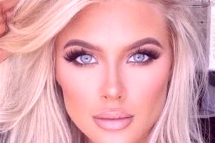 Abigail, 38, a platinum blonde grey-eyed mixed companion based in Kitahiroshima. Offering Striptease, Erotic Massage, BDSM. Available for incall and outcall,...