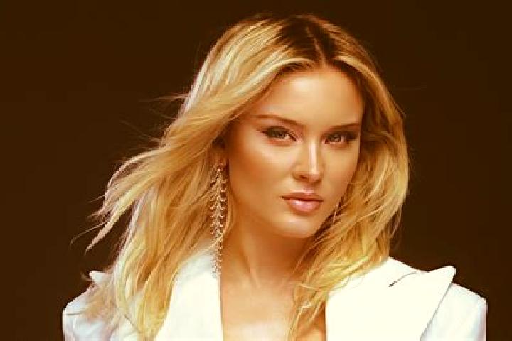 Abigail, 38 — Escort in Nea Zichni, Greece
