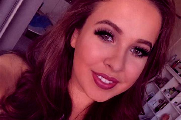 Abigail, 39, a auburn amber-eyed european companion based in Inezgane. Offering Striptease, BDSM, 69, Erotic Massage. Available for incall and outcall, day a...
