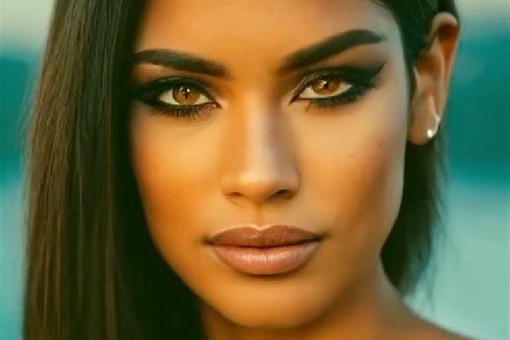 Abigail, 39, a blonde grey-eyed latina companion based in Bakwa. Offering Girlfriend Experience, Couples, Striptease. Available for incall and outcall, day a...