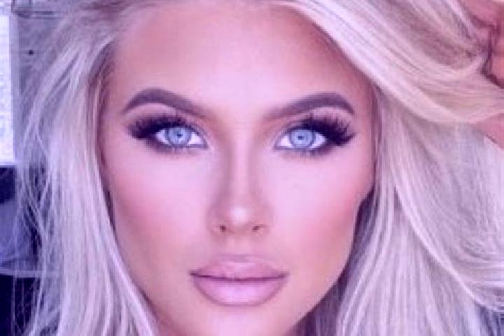 Addison, 20, a platinum blonde grey-eyed middle eastern companion based in Ixcotla. Offering Travel Companion, Couples, Tantra. Available for incall and outc...