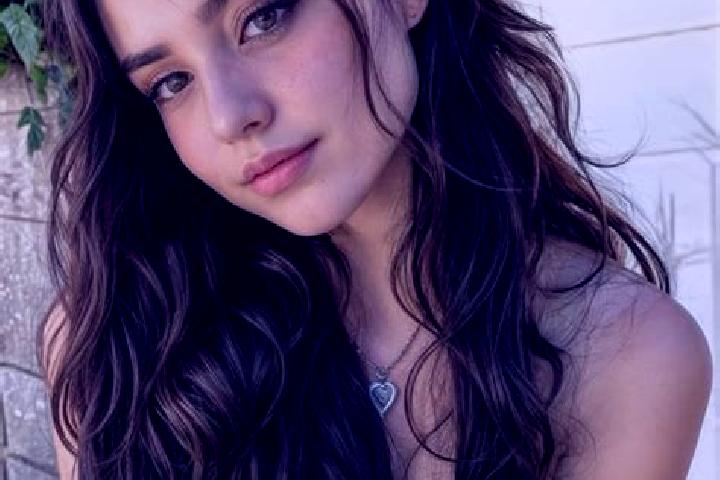 Addison, 20, a red hazel-eyed slavic companion based in Diorama. Offering A-Level, Party Girl, Deep French Kissing, Erotic Massage, BDSM. Available for incal...