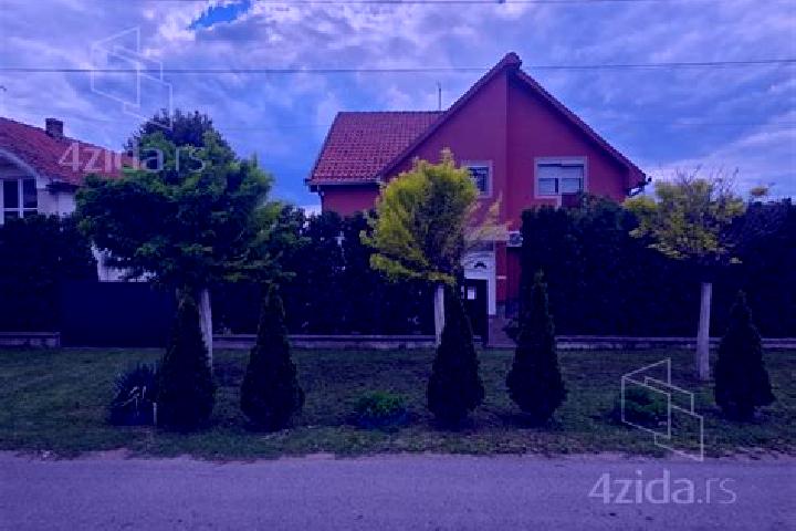 Addison, 20 — Escort in Banatsko Karagorgevo, Serbia