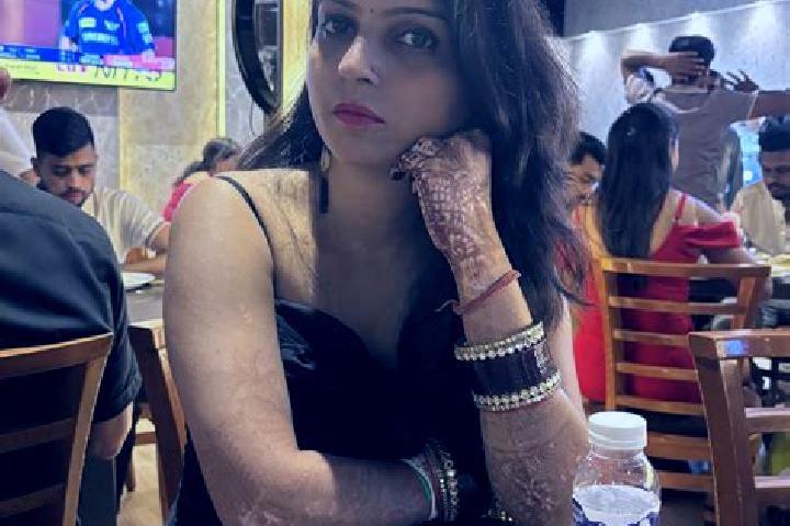Addison, 20 — Escort in Bilsanda, India