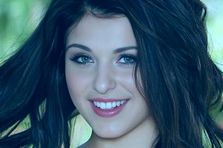Addison, 20 — Escort in Ghoti Budrukh, India