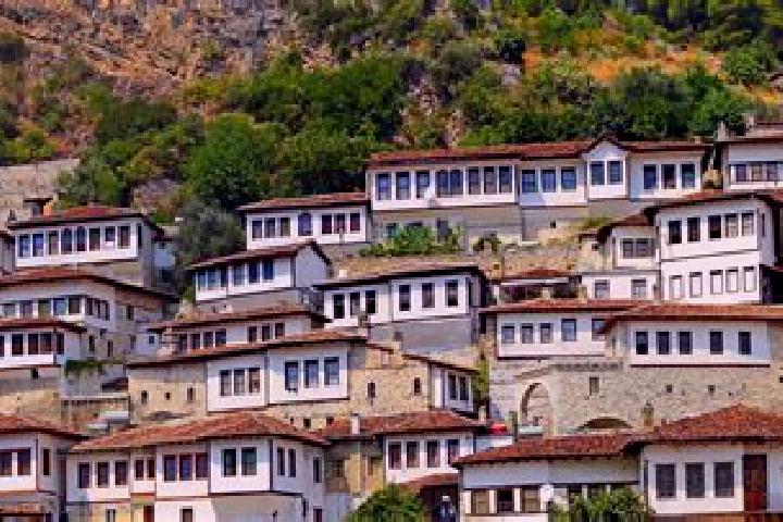 Addison, 20 — Escort in Lenias, Albania
