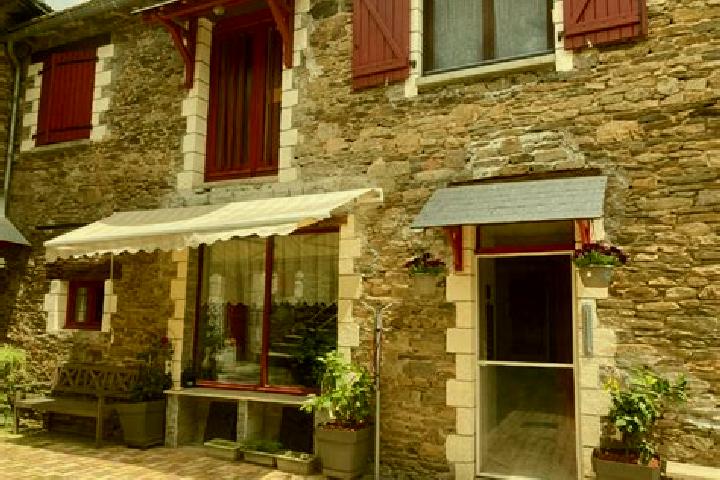 Addison, 20 — Escort in Pont-de-Salars, France