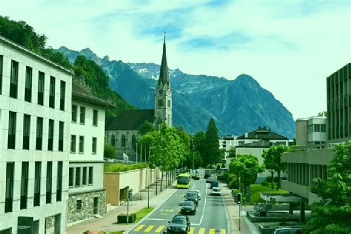 Addison, 20 — Escort in Vaduz, Liechtenstein