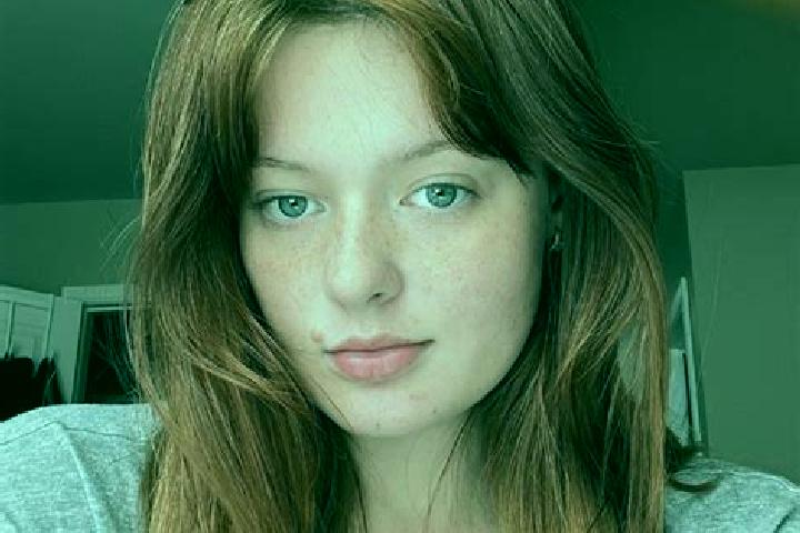Addison, 21, a auburn grey-eyed mixed companion based in Kiminini. Offering A-Level, Dinner Date, Erotic Massage, Deep French Kissing. Available for incall a...