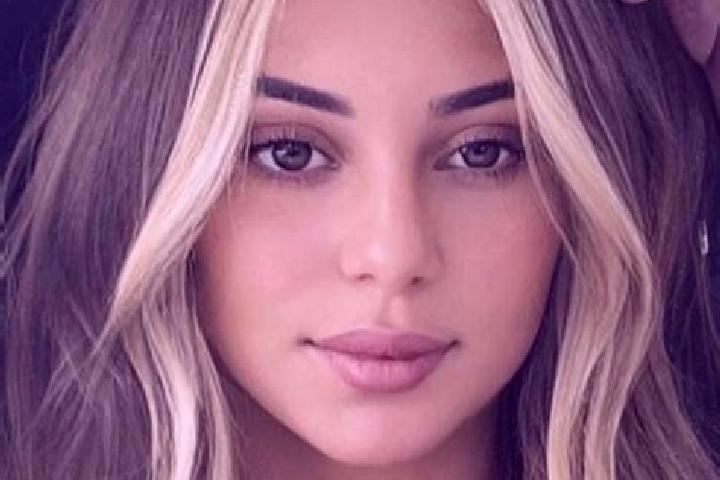 Addison, 21, a blonde brown-eyed caribbean companion based in Miraumont. Offering Striptease, Dinner Date, GFE. Available for incall and outcall, day and eve...