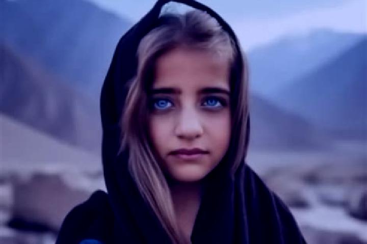Addison, 21, a blonde grey-eyed middle eastern companion based in Kamogawa. Offering BDSM, Couples, CIM, Erotic Massage. Available for incall and outcall, ov...