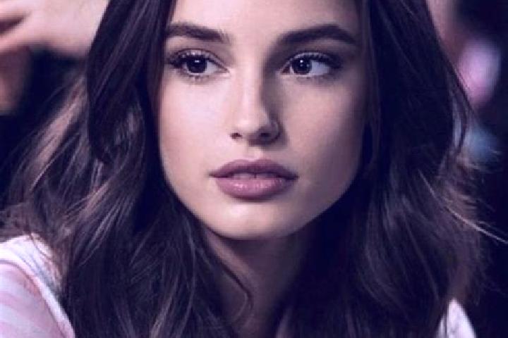 Addison, 21, a brunette brown-eyed ebony companion based in Overbrook. Offering Girlfriend Experience, Prostate Massage, Dinner Date, Deep French Kissing, Ro...