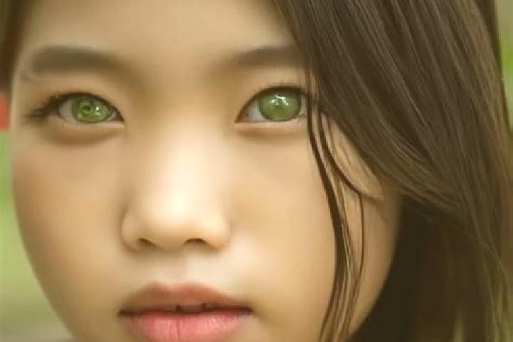 Addison, 21, a red green-eyed asian companion based in Titab. Offering Travel Companion, Dinner Date, Girlfriend Experience, Fetish. Available for incall and...