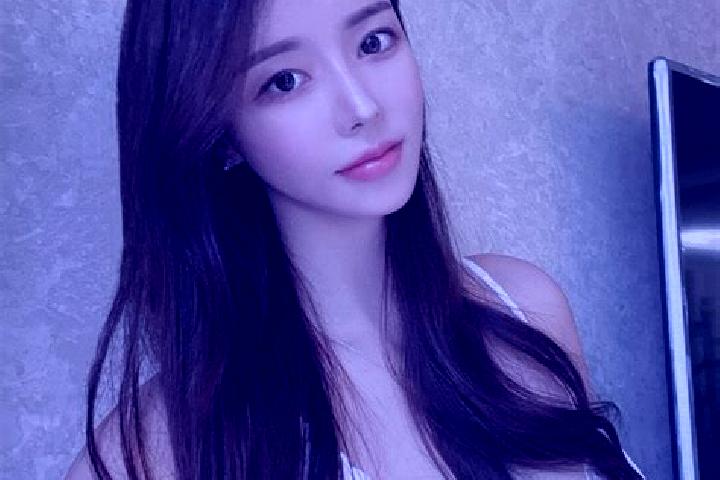 Addison, 21 — Escort in Zhongqiao, China