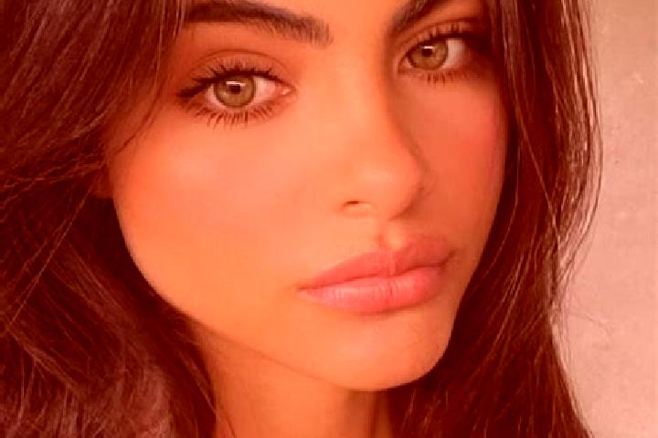 Addison, 22, a chestnut green-eyed indian companion based in Khachrod. Offering CIM, OWO, Overnight, Dinner Date. Available for incall and outcall, day and e...