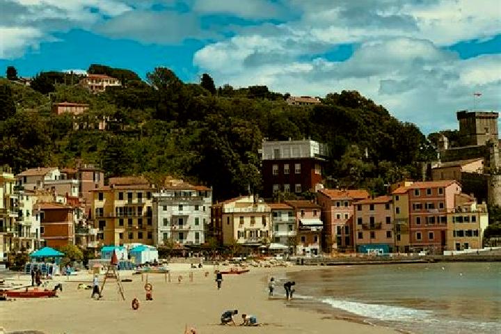 Addison, 22 — Escort in San Terenzo, Italy