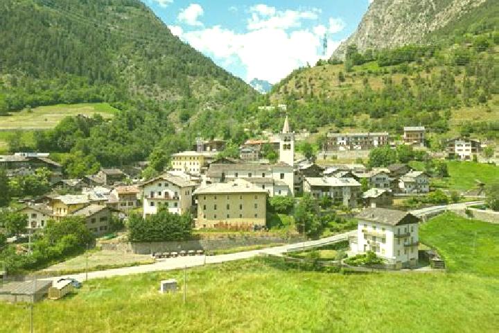 Addison, 22 — Escort in Valpelline, Italy
