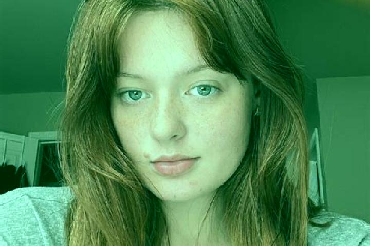 Addison, 23, a auburn amber-eyed mixed companion based in Waterman. Offering Prostate Massage, Duos, 69. Available for incall and outcall, day and evening da...