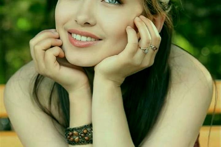 Addison, 23, a red blue-eyed asian companion based in Kajaran. Offering Massage, CIM, GFE. Available for incall and outcall, day and evening dates.