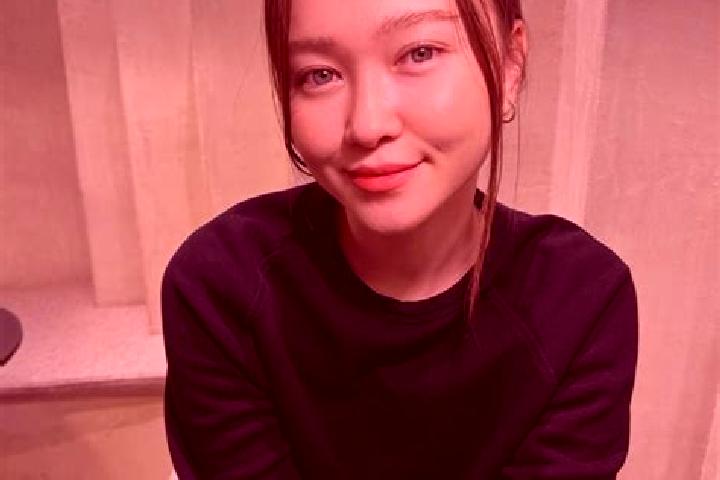 Addison, 24, a dark blonde blue-eyed asian companion based in Manurewa East. Offering CIM, Roleplay, GFE, Prostate Massage. Available for incall and outcall,...