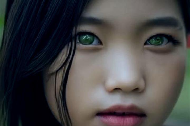 Addison, 25, a auburn green-eyed asian companion based in Lincan. Offering A-Level, Erotic Massage, Party Girl, Domination. Available for incall and outcall,...