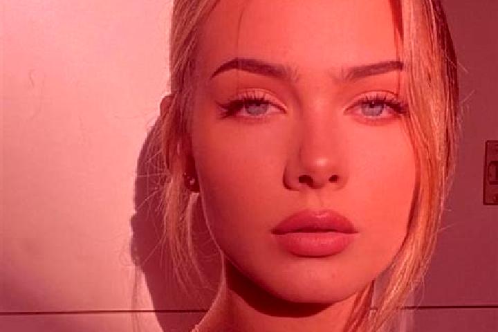 Addison, 25, a blonde dark-eyed european companion based in Drajat. Offering CIM, Deep French Kissing, OWO. Available for incall and outcall, day and evening...
