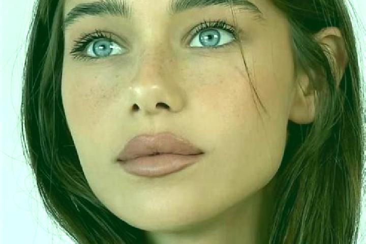Addison, 25, a brunette brown-eyed slavic companion based in Sumberanyar. Offering Duos, A-Level, Tantra, Travel Companion, Couples. Available for incall and...