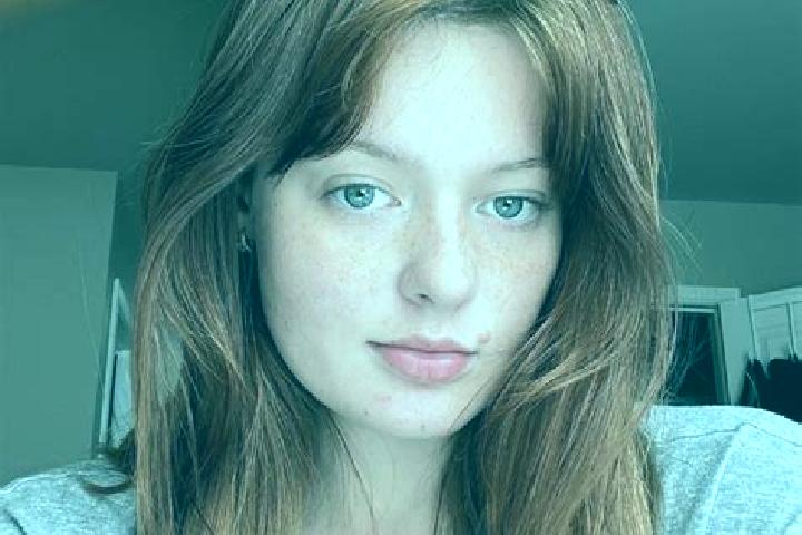 Addison, 25, a chestnut grey-eyed ebony companion based in Maierhof. Offering Duos, CIM, OWO. Available for incall and outcall, day and evening dates.