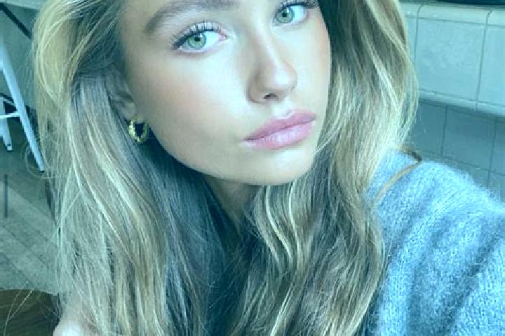 Addison, 25, a dark blonde hazel-eyed mixed companion based in Angagui. Offering 69, A-Level, OWO. Available for incall and outcall, overnight bookings avail...