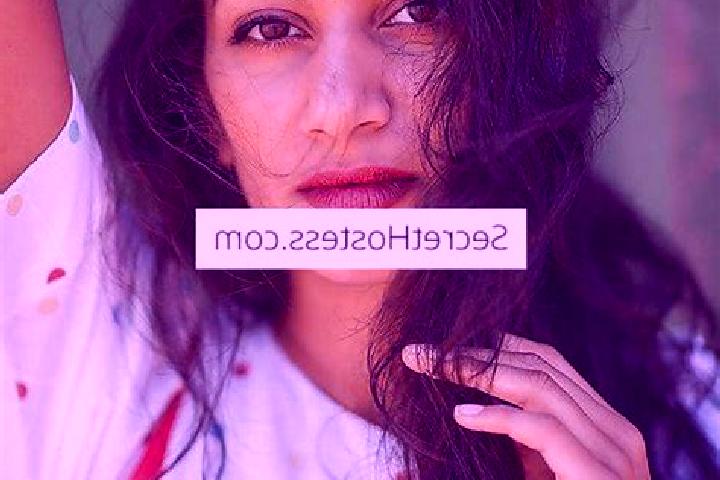 Addison, 25, a red dark-eyed indian companion based in Sao Joao da Urtiga. Offering BDSM, Prostate Massage, Erotic Massage, 69. Available for incall and outc...