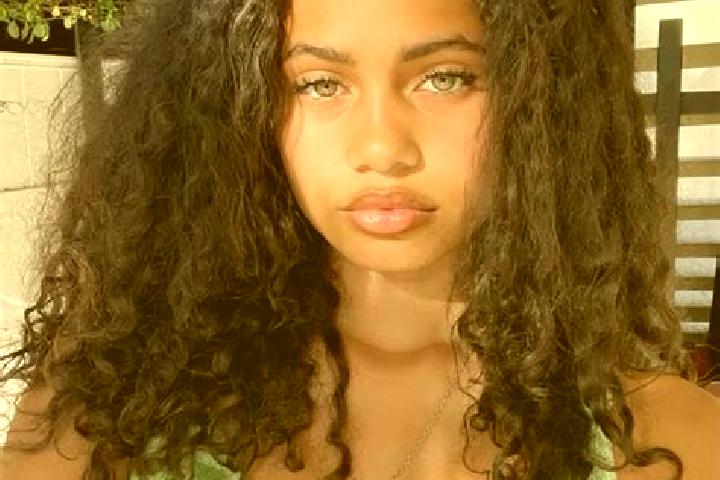 Addison, 25, a red green-eyed mixed companion based in Senduro. Offering Duos, Erotic Massage, Party Girl, CIM. Available for incall and outcall, day and eve...