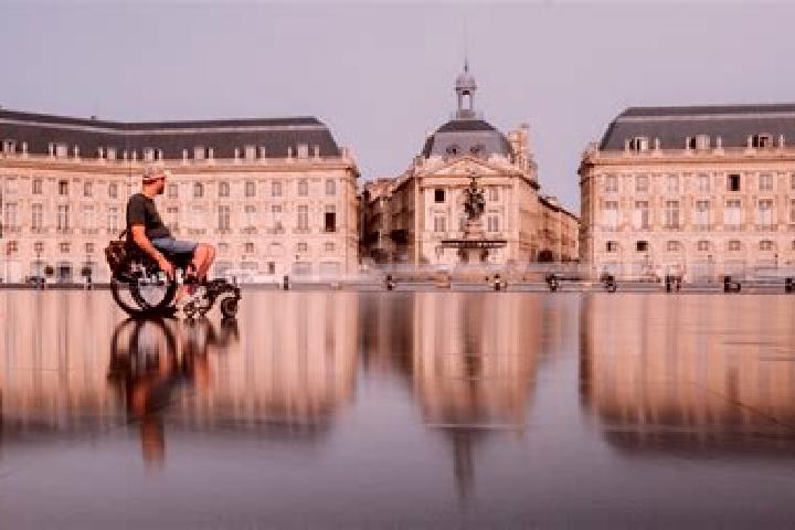 Addison, 25 — Escort in Bousies, France