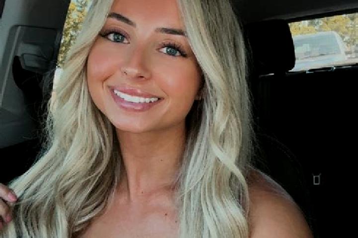 Addison, 25 — Escort in Hilmar-Irwin, United States
