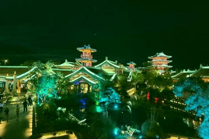 Addison, 25 — Escort in Jinling, China